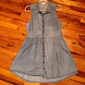 Button up sleeveless denim dress